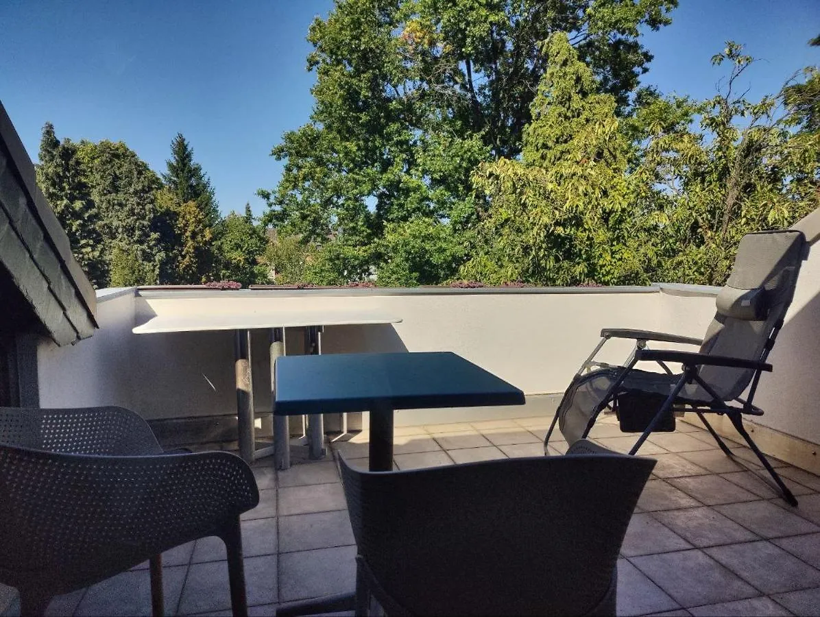 Comfort Suites Koelnmesse: Spacious Rooms with Free Parking & Wi-Fi Cologne