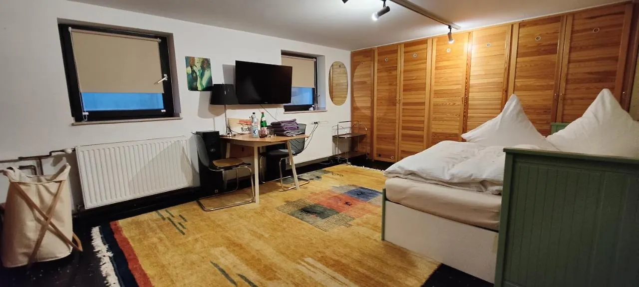 Guest house Comfort Suites Koelnmesse: Spacious Rooms with Free Parking & Wi-Fi