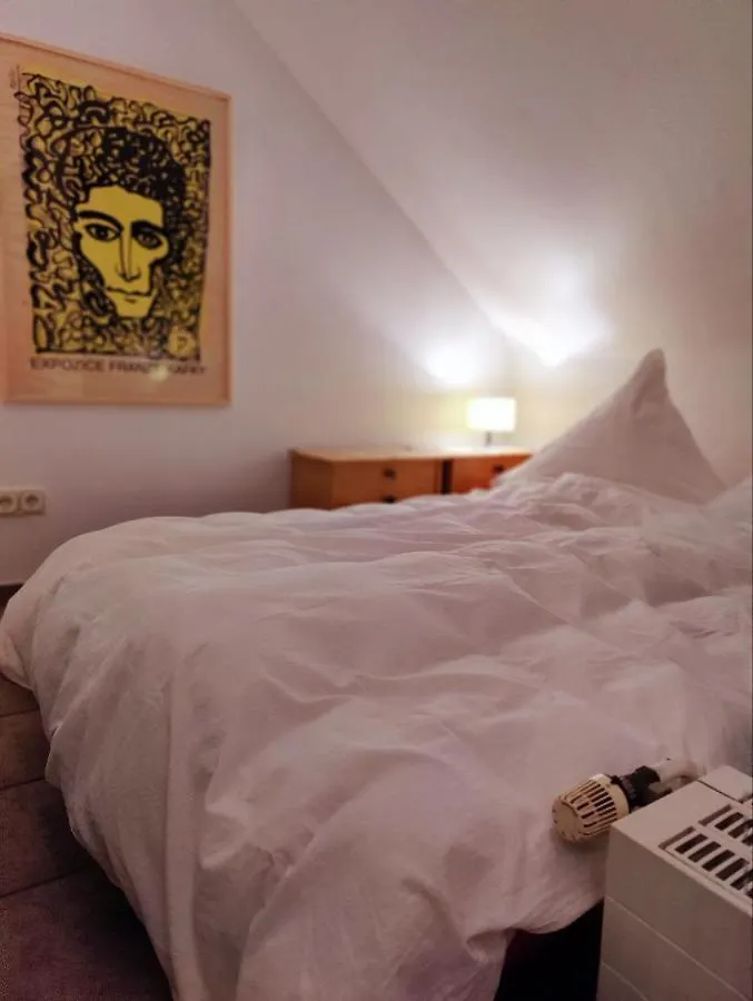 Comfort Suites Koelnmesse: Spacious Rooms with Free Parking & Wi-Fi Guest house